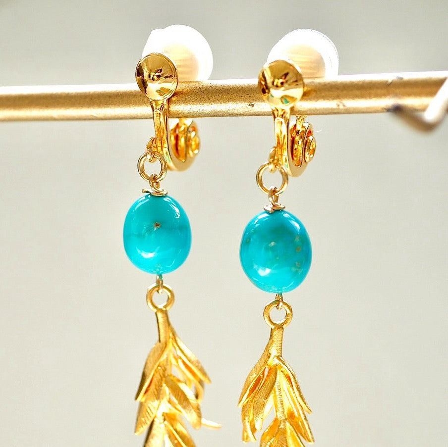 turquoise × gold leaf earring
